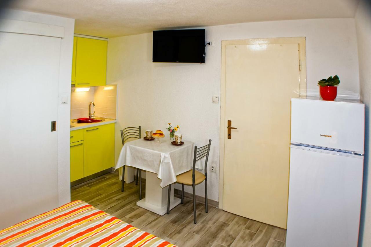 Studio Apartman Papic Drasnice Exterior foto
